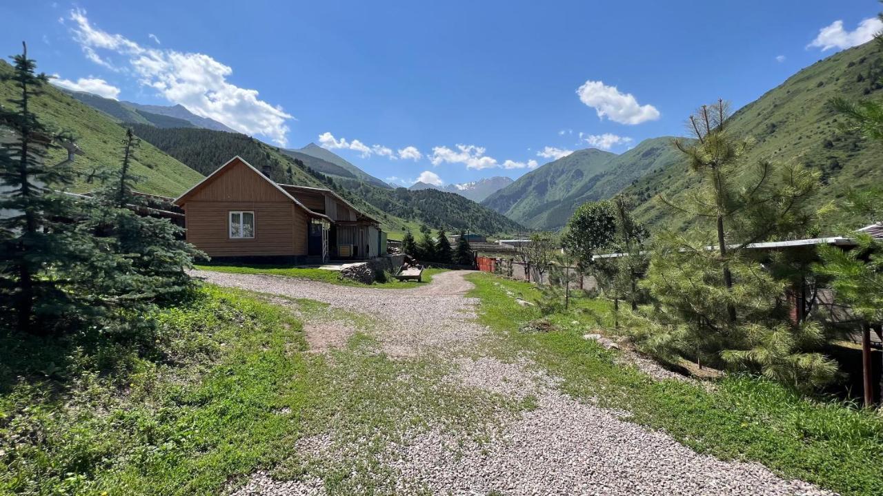 Гостевой Дом Коль-Тор Kegeti Exterior photo